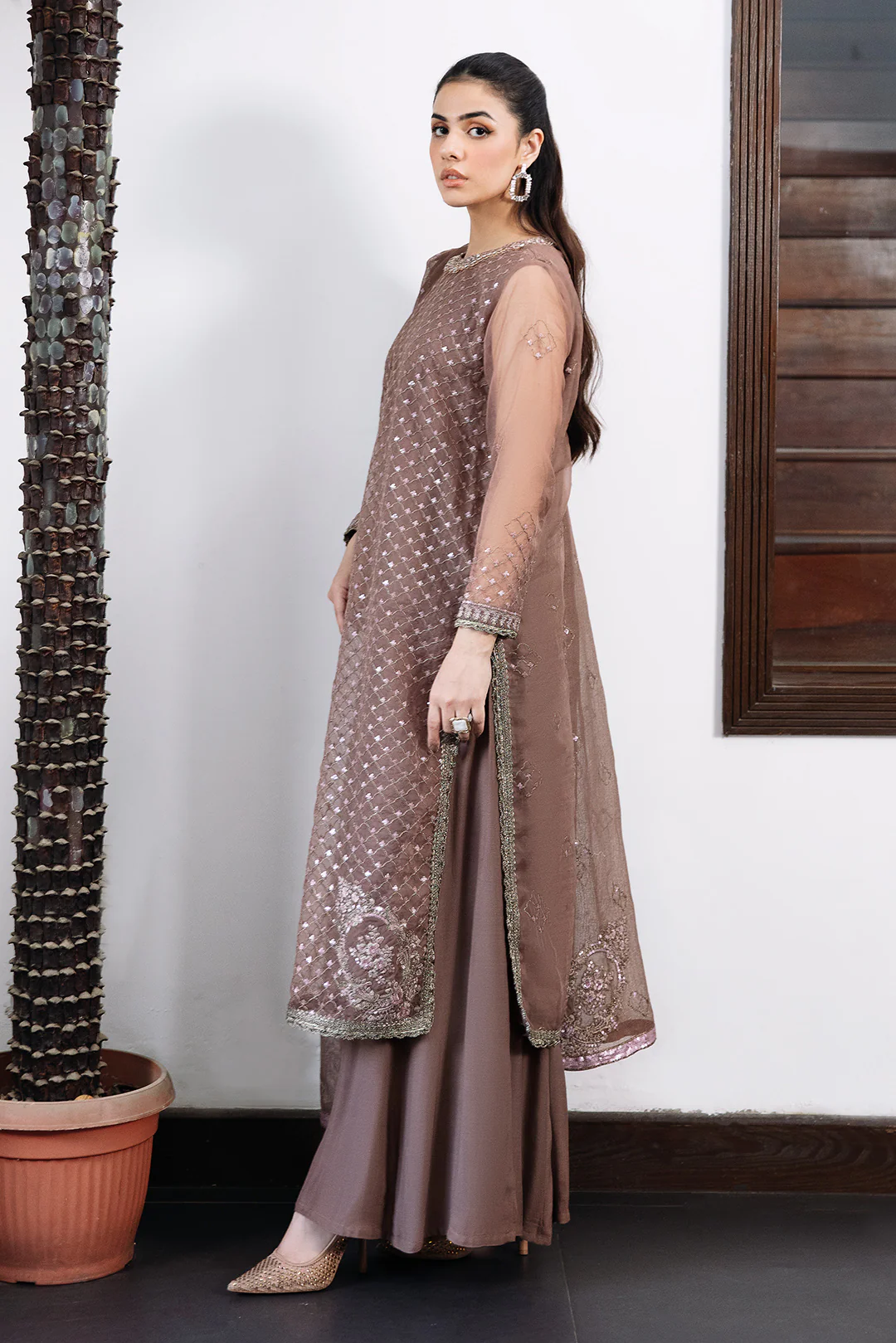 4 Piece - Embroidered Organza Suit L1153 - Image 3